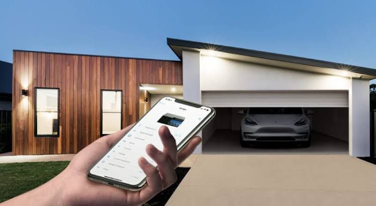 AJAX app showing remote control of security system